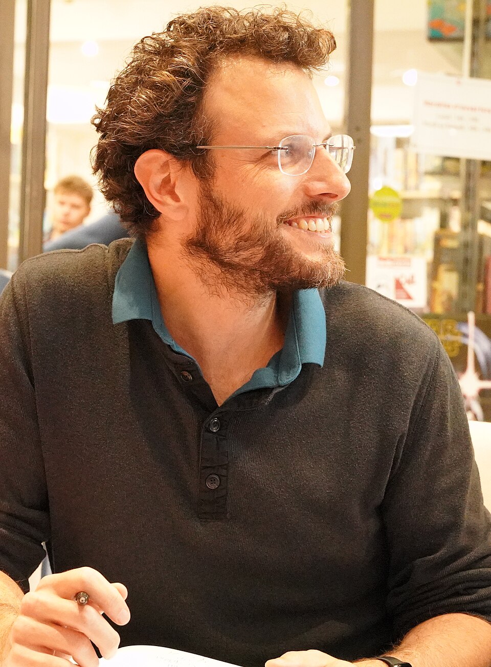 You are currently viewing Arnaud Locquet : L’autodidacte qui transforme le Réel en Récits Dessinés