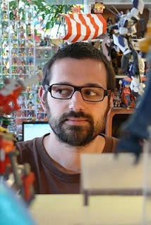 Lire la suite à propos de l’article Thomas Labourot : Un Dessinateur Polyvalent des Univers Dessinés.